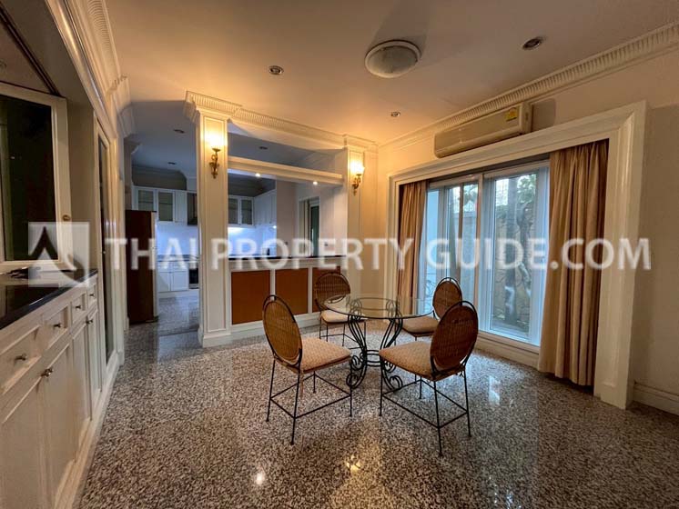 House with Shared Pool in Bangnatrad 